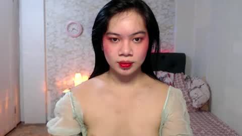 Snapshot of gorgeneviev69 chatting on December 6, 11:17 am geneviev online show from December 6, 11:17 am