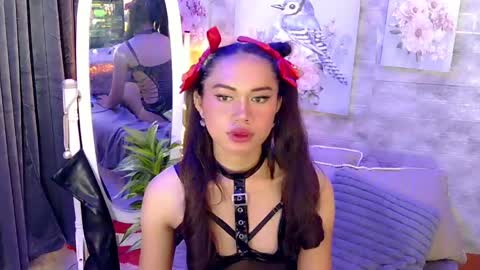 Snapshot of gorgeous_anora chatting on March 2, 5:44 am Anora online show from March 2, 5:44 am