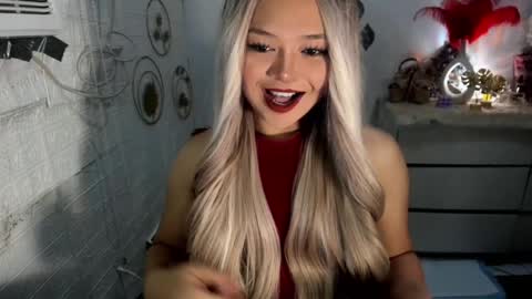 Snapshot of gorgeousamandarose chatting on February 23, 2:25 pm Amanda rose online show from February 23, 2:25 pm