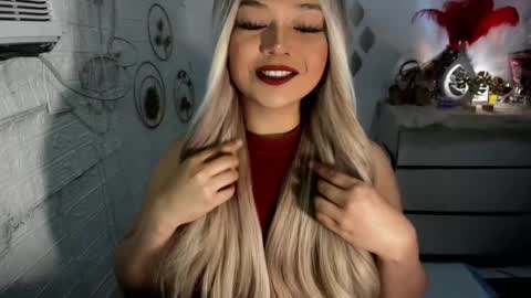 Snapshot of gorgeousamandarose chatting on February 24, 4:04 pm Amanda rose online show from February 24, 4:04 pm