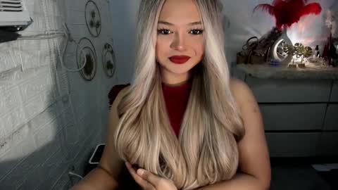 Snapshot of gorgeousamandarose chatting on March 2, 9:41 pm Amanda rose online show from March 2, 9:41 pm