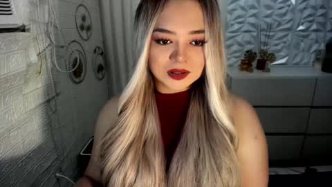 Snapshot of gorgeousamandarose chatting on October 8, 1:51 am Amanda rose online show from October 8, 1:51 am