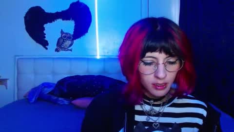 Snapshot of goth_minerva chatting on October 6, 1:44 pm goth_minerva online show from October 6, 1:44 pm