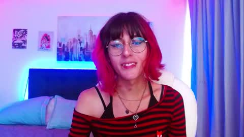 goth_minerva online show from December 4, 3:27 pm