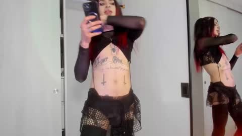 Snapshot of goth_ru chatting on December 7, 9:17 pm Russ online show from December 7, 9:17 pm