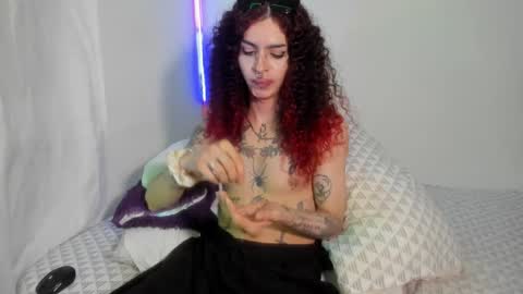 Snapshot of goth_ru chatting on December 11, 3:26 am Russ online show from December 11, 3:26 am