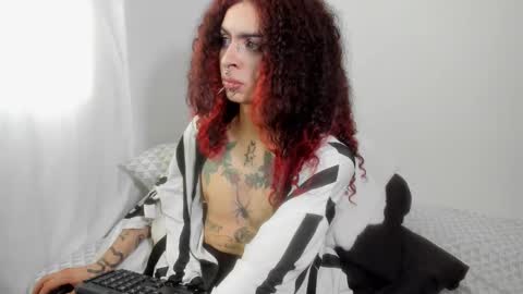 Snapshot of goth_ru chatting on December 12, 9:26 pm Russ online show from December 12, 9:26 pm