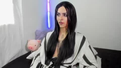 Snapshot of goth_ru chatting on December 16, 9:41 pm Russ online show from December 16, 9:41 pm