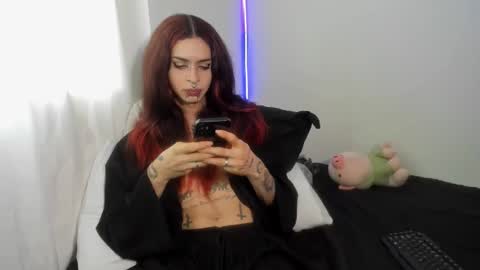 Snapshot of goth_ru chatting on December 31, 8:12 pm Russ online show from December 31, 8:12 pm