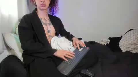 Snapshot of goth_ru chatting on March 3, 5:23 pm Russ online show from March 3, 5:23 pm