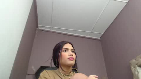 Snapshot of greys_ath chatting on January 24, 3:54 am greys online show from January 24, 3:54 am