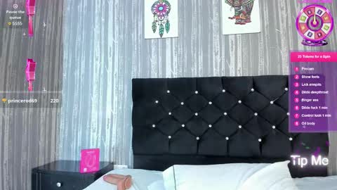 Snapshot of hailey_johnsonn chatting on September 15, 2:22 pm hailey_johnsonn online show from September 15, 2:22 pm