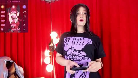 Snapshot of hakurukushka chatting on February 10, 1:33 pm Haku Please help me with your thumbs up its important online show from February 10, 1:33 pm