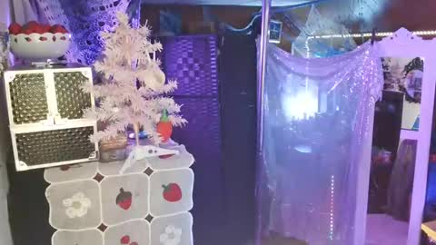 halovalentine online show from December 17, 2:12 am