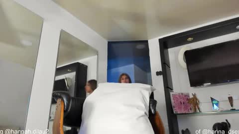 Snapshot of hanna_dilu chatting on September 19, 12:49 am hannah dilau online show from September 19, 12:49 am