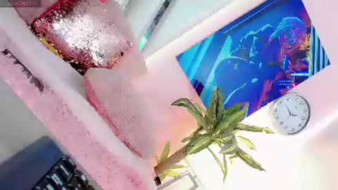 Snapshot of hannahsmit_ chatting on January 4, 7:34 pm hannahsmit_ online show from January 4, 7:34 pm