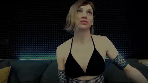 Miss Hardy online show from February 19, 5:59 am