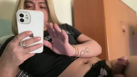 Snapshot of harley_queen69x chatting on February 24, 10:26 am BABY KIMMY online show from February 24, 10:26 am
