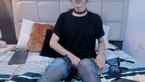 Snapshot of hecate1_ chatting on December 31, 6:13 pm Keira Hecate online show from December 31, 6:13 pm