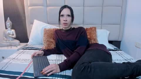 Snapshot of hecate1_ chatting on January 3, 6:46 pm Keira Hecate online show from January 3, 6:46 pm