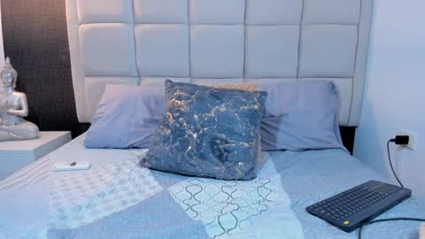 Snapshot of hecate1_ chatting on January 9, 9:05 pm Keira Hecate online show from January 9, 9:05 pm