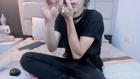 Snapshot of hecate1_ chatting on February 4, 7:55 pm Keira Hecate online show from February 4, 7:55 pm