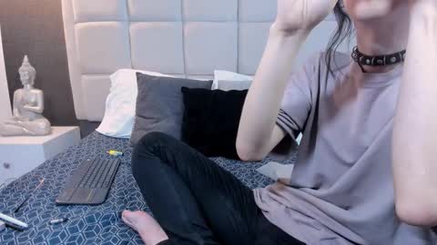 Snapshot of hecate1_ chatting on February 12, 7:45 pm Keira Hecate online show from February 12, 7:45 pm