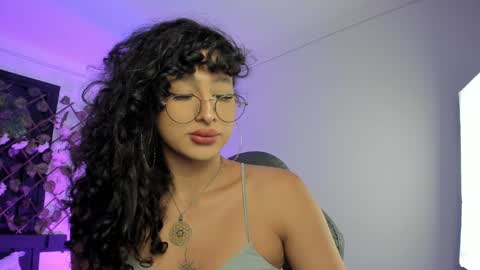 Heka Prudence online show from December 9, 3:29 am