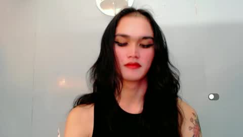 Snapshot of holly_sunshine69 chatting on January 11, 9:26 am Apple online show from January 11, 9:26 am