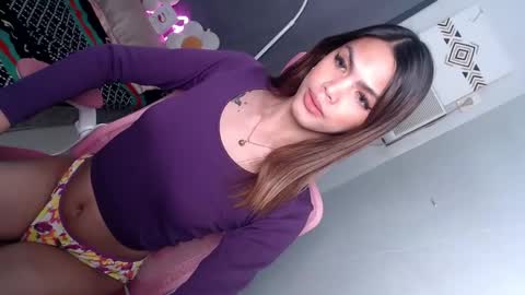 Snapshot of holymary_69 chatting on January 17, 12:42 pm Patricia online show from January 17, 12:42 pm