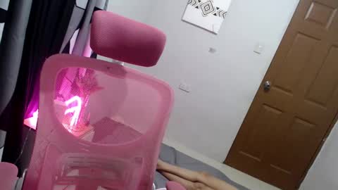 Snapshot of holymary_69 chatting on February 22, 12:52 pm Patricia online show from February 22, 12:52 pm
