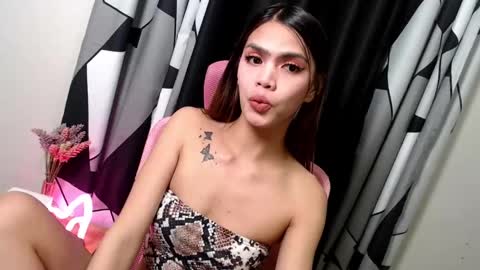 Snapshot of holymary_69 chatting on March 9, 1:37 pm Patricia online show from March 9, 1:37 pm