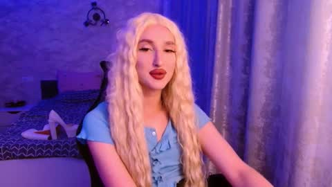 Snapshot of honey_sunset chatting on September 26, 6:05 pm honey_sunset online show from September 26, 6:05 pm