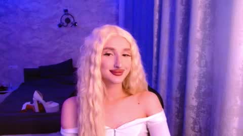 Snapshot of honey_sunset chatting on October 1, 7:03 pm honey_sunset online show from October 1, 7:03 pm