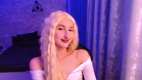 Snapshot of honey_sunset chatting on October 2, 7:13 pm honey_sunset online show from October 2, 7:13 pm