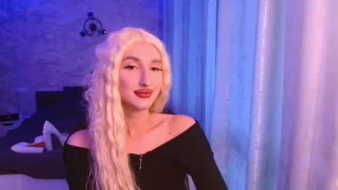 honey_sunset online show from October 10, 1:23 pm