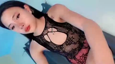 hornykylie047 online show from October 19, 2:04 am