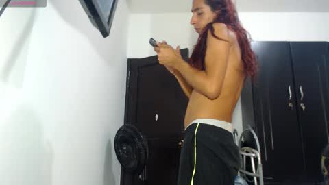 Snapshot of hot_skiiny chatting on September 8, 2:49 pm hot_skiiny online show from September 8, 2:49 pm