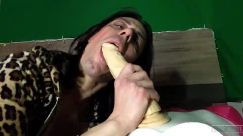 Betty Bellucci online show from January 19, 1:33 pm