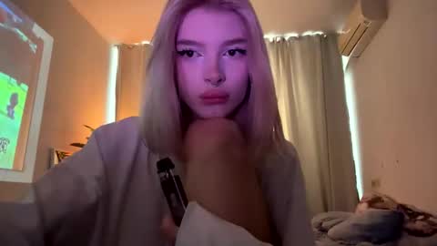 Snapshot of hotchubently chatting on March 3, 7:39 am hotchubently online show from March 3, 7:39 am