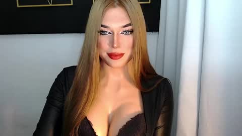 Snapshot of hotstellacumxxx chatting on January 18, 6:53 am STELLA online show from January 18, 6:53 am