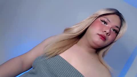 Snapshot of hotterthansex2 chatting on February 9, 5:54 pm hotterthansex2 online show from February 9, 5:54 pm