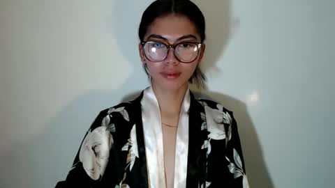 hottestdella69 online show from October 16, 1:22 pm