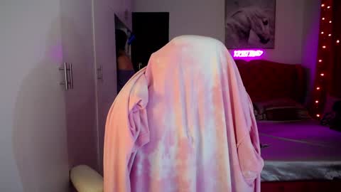 Snapshot of hottie_lexie chatting on December 9, 6:57 pm LEXIE- dont forget to give me thumbs up online show from December 9, 6:57 pm