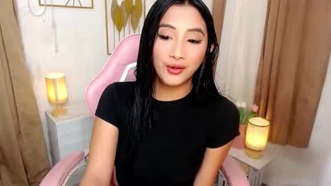 Snapshot of hugeasiancockandrea chatting on October 8, 10:11 pm drea online show from October 8, 10:11 pm