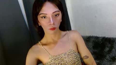 Snapshot of hugecock_caraxx chatting on December 25, 8:50 pm Cara online show from December 25, 8:50 pm