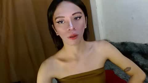Snapshot of hugecock_caraxx chatting on January 5, 9:48 am Cara online show from January 5, 9:48 am