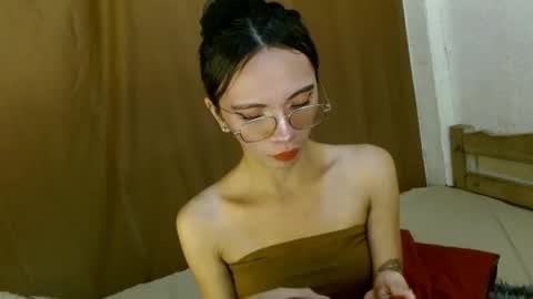 Snapshot of hugecock_caraxx chatting on January 29, 10:11 pm Cara online show from January 29, 10:11 pm