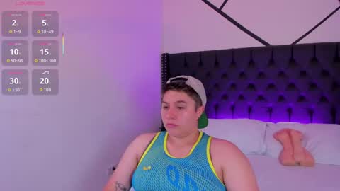 Snapshot of iangilbert chatting on September 17, 12:37 am ian online show from September 17, 12:37 am