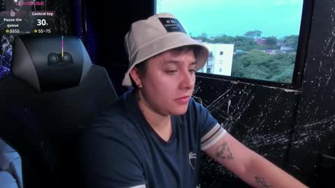 Snapshot of iangilbert chatting on September 27, 9:46 pm ian online show from September 27, 9:46 pm